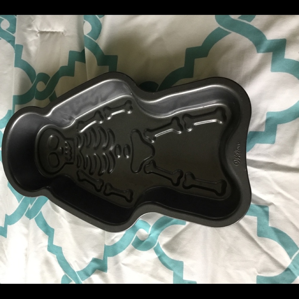 Wilton Skeleton Cake Mold